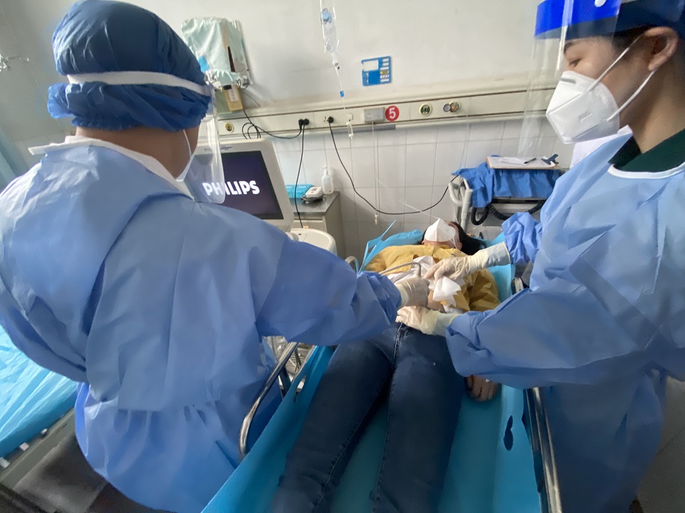 我院举办健康码为绿码带“*”急症患者救治演练
